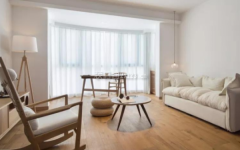 <b>肃静严厉时髦大气</b>